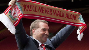 德甲战报：布兰特破门，拜尔失单刀后建功，多特2-0门兴（德甲：布兰特先开纪录，拜尔先失单刀后破门，多特2-0胜门兴）