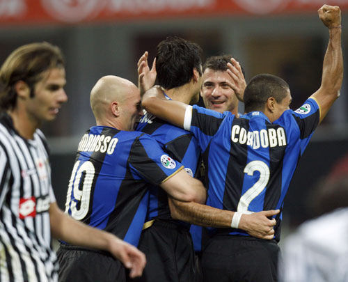 足球传控体系的核心逻辑（传控足球的底层原理）