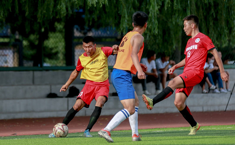 卫报：曼苏尔和芬威集团的第三大股东曾成立一家联合投资公司（卫报报道：曼苏尔与芬威集团第三大股东曾组建联合投资公司）